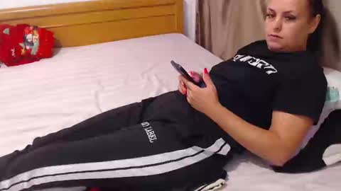 Snapshot of jessiestar3 chatting on September 24, 2025, 5:11 am jessiestar3 online show from September 24, 2025, 5:11 am