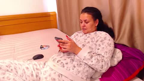 Snapshot of jessiestar3 chatting on February 3, 2026, 6:22 am jessiestar3 online show from February 3, 2026, 6:22 am