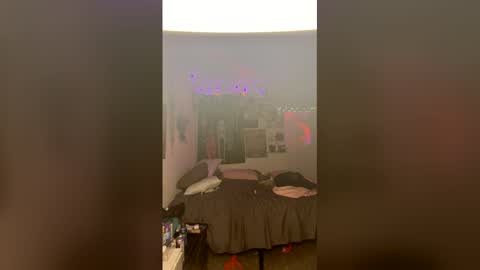 jessiexy online show from December 23, 2025, 4:32 am