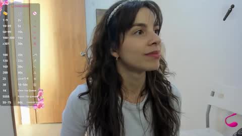 jessye_golden online show from December 4, 2025, 6:38 pm