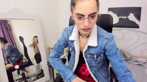 Jessy online show from March 11, 2025, 5:13 pm