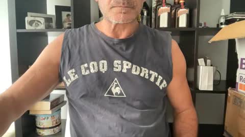 Snapshot of jesuiscoquinoui chatting on January 3, 2025, 6:44 am Jesuiscoquin online show from January 3, 2025, 6:44 am