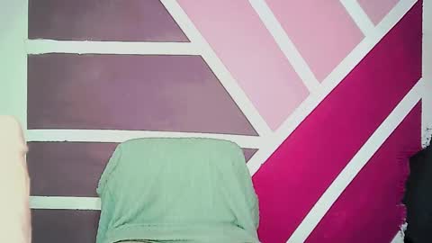 Ale online show from February 7, 2025, 9:37 pm