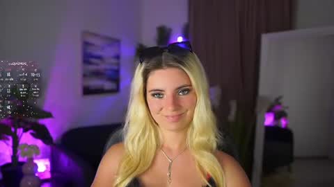 Snapshot of jetpearl chatting on July 2, 2026, 8:26 pm Jet online show from July 2, 2026, 8:26 pm