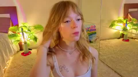 Snapshot of jewellhogan chatting on June 13, 2026, 8:07 pm Gwen online show from June 13, 2026, 8:07 pm