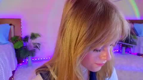 Snapshot of jewellhogan chatting on June 27, 2026, 8:14 pm Gwen online show from June 27, 2026, 8:14 pm