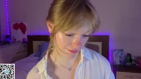 Snapshot of jewellhogan chatting on July 29, 2026, 8:18 pm Gwen online show from July 29, 2026, 8:18 pm