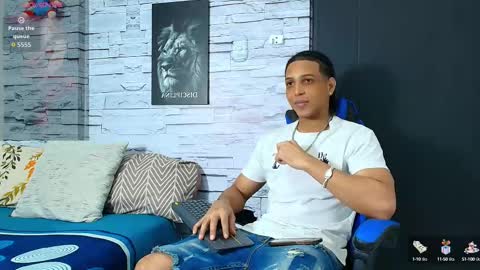 Snapshot of jhay_wheeler777 chatting on October 6, 2025, 4:21 am jhay_wheeler777 online show from October 6, 2025, 4:21 am