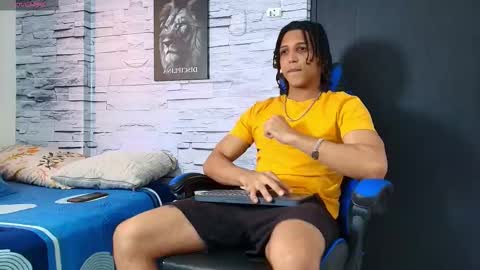 Snapshot of jhay_wheeler777 chatting on October 23, 2025, 7:01 pm jhay_wheeler777 online show from October 23, 2025, 7:01 pm