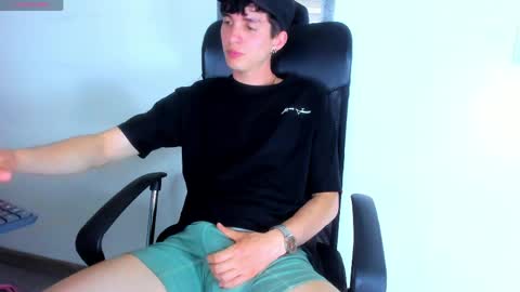 Jheampiero online show from April 1, 2026, 9:34 pm