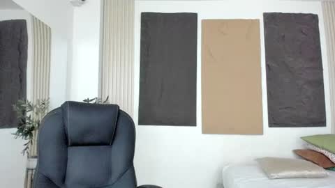 jheremy_wen online show from July 14, 2026, 10:21 am