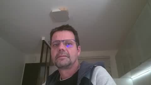 jhmec44000 online show from April 3, 2026, 10:52 pm