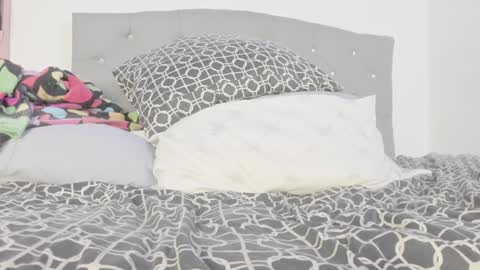 jhoanatrans22 online show from January 14, 2025, 5:12 pm