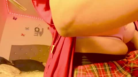 jhoanatrans22 online show from June 8, 2026, 11:27 pm