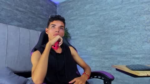 Jhohan Fox online show from November 12, 2025, 8:04 am