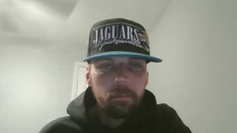 Snapshot of jholls chatting on December 13, 2024, 11:17 pm jholls online show from December 13, 2024, 11:17 pm