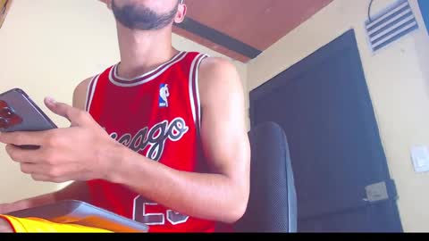 jhon_malo online show from October 28, 2025, 3:43 am