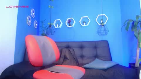 jhon_malo online show from November 23, 2025, 2:33 am