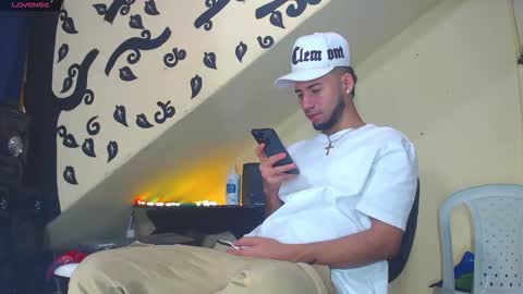 jhon_malo online show from February 25, 2026, 9:13 pm