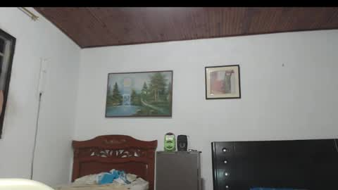 Snapshot of jhon_tommy chatting on December 15, 2024, 10:18 am jhon tommy online show from December 15, 2024, 10:18 am