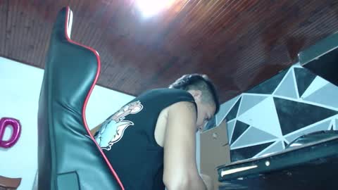 Snapshot of jhon_tommy chatting on March 2, 2026, 2:03 am jhon tommy online show from March 2, 2026, 2:03 am