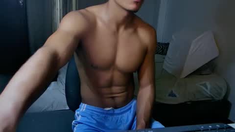 Snapshot of jhon_wich2 chatting on June 5, 2026, 4:35 pm Jhon wich2 online show from June 5, 2026, 4:35 pm