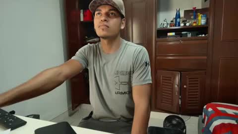 Snapshot of jhon_wich2 chatting on July 18, 2026, 6:12 pm Jhon wich2 online show from July 18, 2026, 6:12 pm