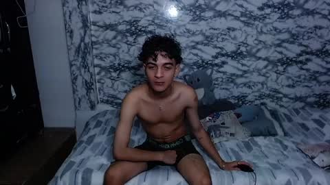 jhonay__cute online show from March 31, 2026, 4:35 am