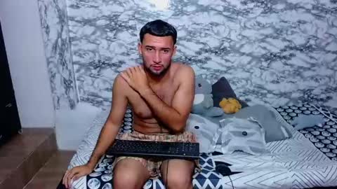 jhonay__cute online show from April 15, 2026, 3:02 am