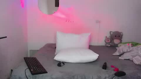 jhonay__cute online show from June 25, 2026, 5:23 am