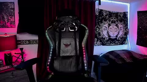 jhonny_ackerman online show from December 9, 2024, 4:23 am