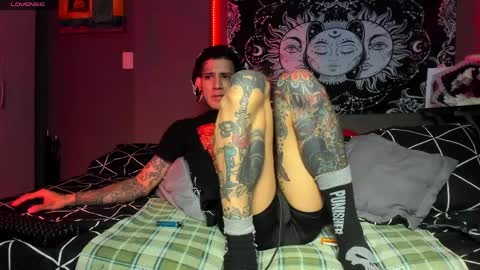 jhonny_ackerman online show from April 7, 2026, 11:37 pm