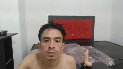 jhonny_k online show from February 25, 2025, 10:29 pm