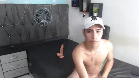 Snapshot of jhonny_latinboy chatting on January 11, 2025, 10:29 am Jhonny online show from January 11, 2025, 10:29 am