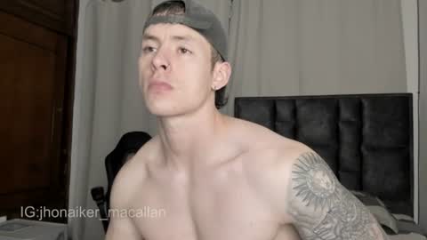 Snapshot of jhonny_macallan chatting on July 1, 2026, 3:52 am Jhonaiker online show from July 1, 2026, 3:52 am