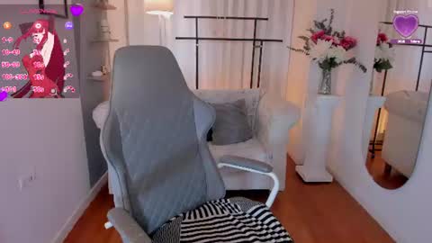 jhonson_karla online show from July 17, 2026, 4:12 pm