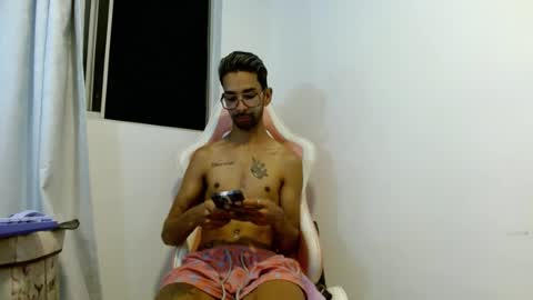 Snapshot of jhonsonvlatino chatting on June 30, 2026, 12:44 am jhonsonvlatino online show from June 30, 2026, 12:44 am