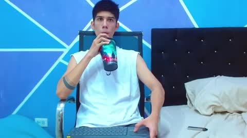 jhony_sex3 online show from February 27, 2025, 8:17 am