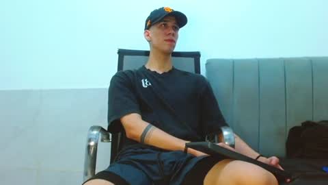 jhony_sex3 online show from July 7, 2026, 9:13 am
