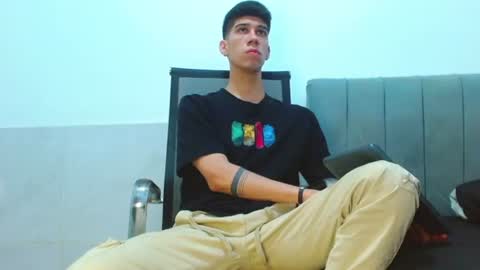 jhony_sex3 online show from July 11, 2026, 9:12 am