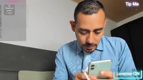 Jhony Alzate online show from June 23, 2026, 3:26 am