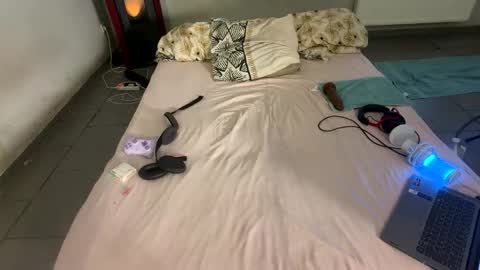 Anya online show from February 19, 2026, 7:15 am