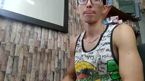 Jhosuamoore  online show from April 25, 2026, 1:41 pm