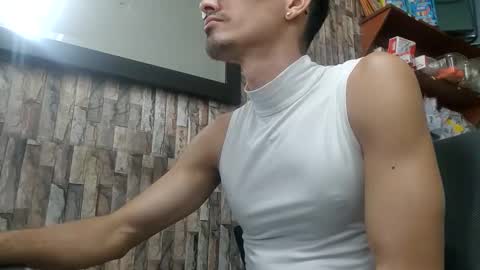 Jhosuamoore  online show from May 16, 2026, 2:38 pm