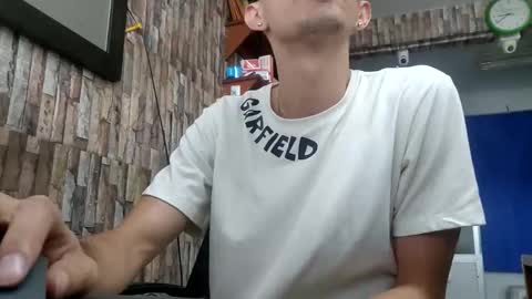 Jhosuamoore  online show from June 7, 2026, 1:37 pm