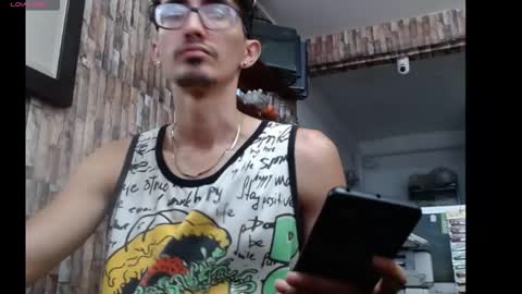 jhosuamoore2 online show from April 4, 2026, 1:19 pm