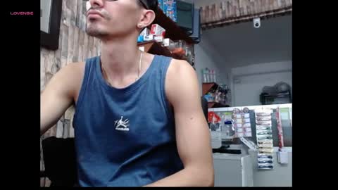 jhosuamoore2 online show from May 18, 2026, 1:06 pm