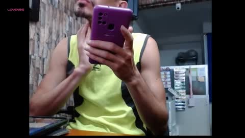 jhosuamoore2 online show from May 28, 2026, 11:40 am