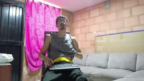 jhosuamoore2 online show from June 4, 2026, 12:33 pm