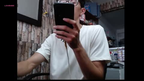 jhosuamoore2 online show from June 7, 2026, 1:26 pm